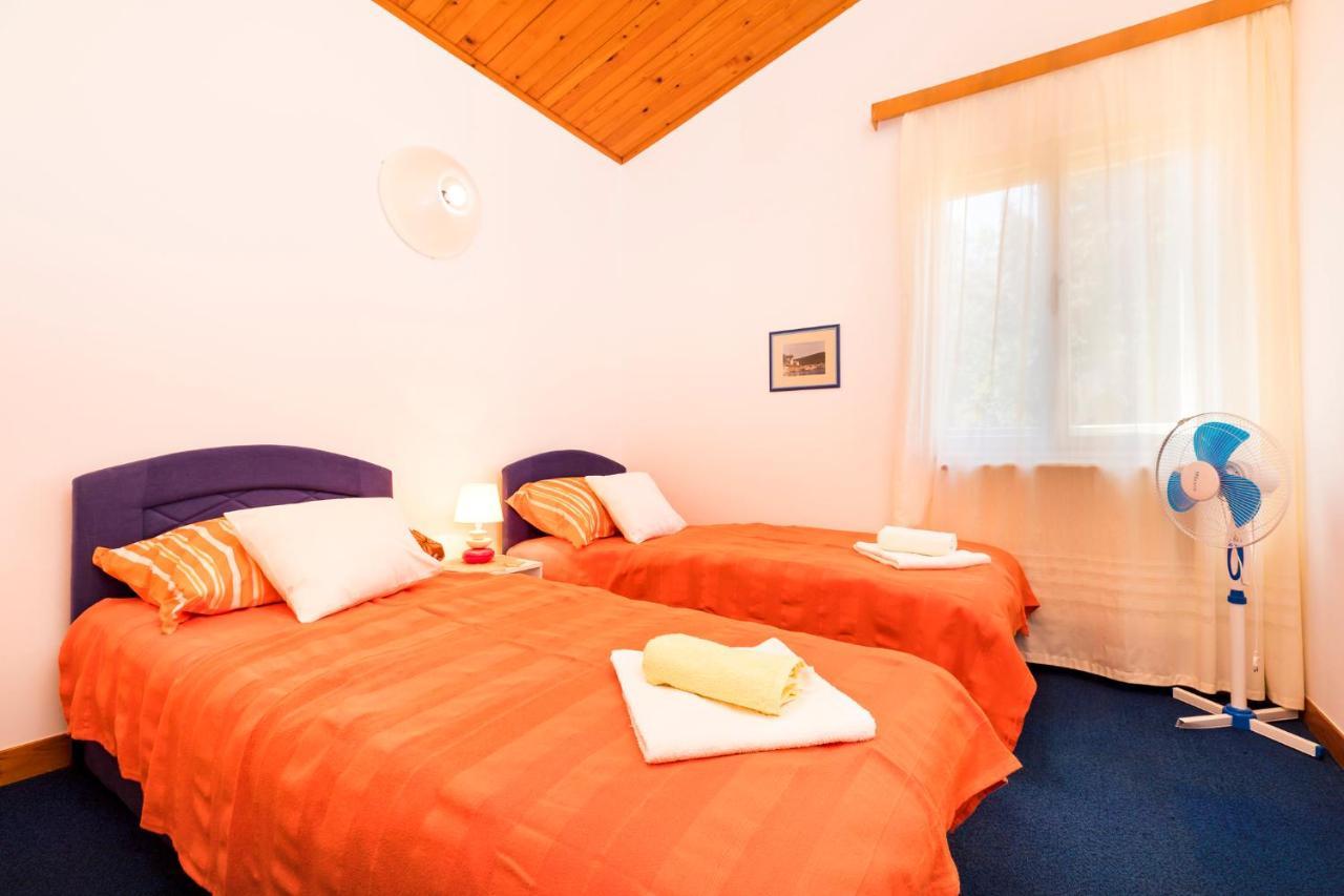 Holiday Home Villa Esperanca Veli Losinj Exterior photo