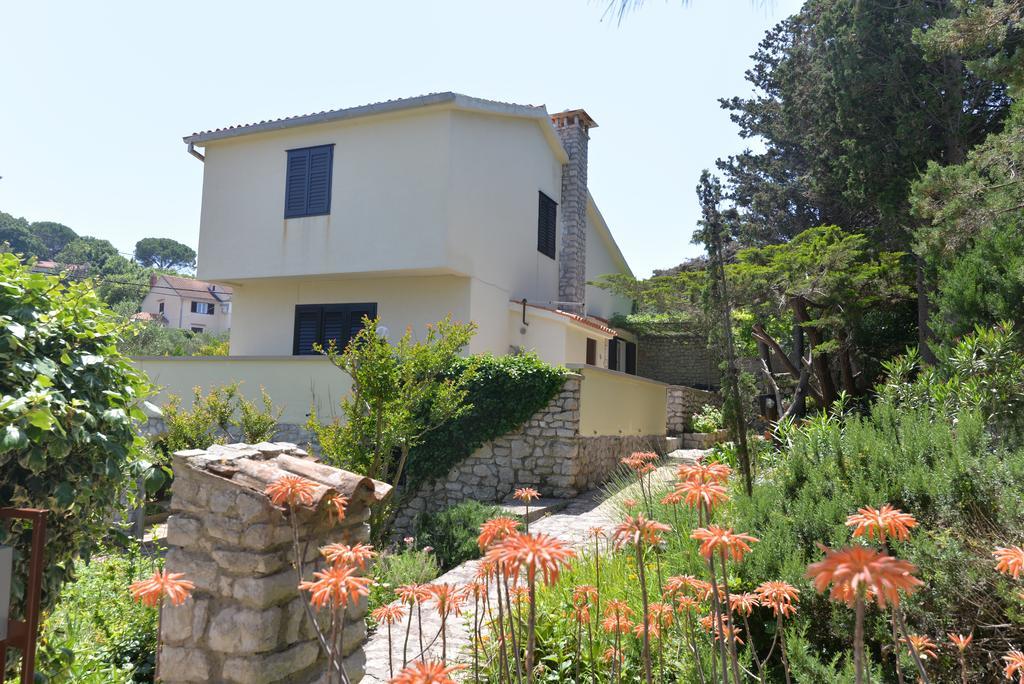 Holiday Home Villa Esperanca Veli Losinj Exterior photo